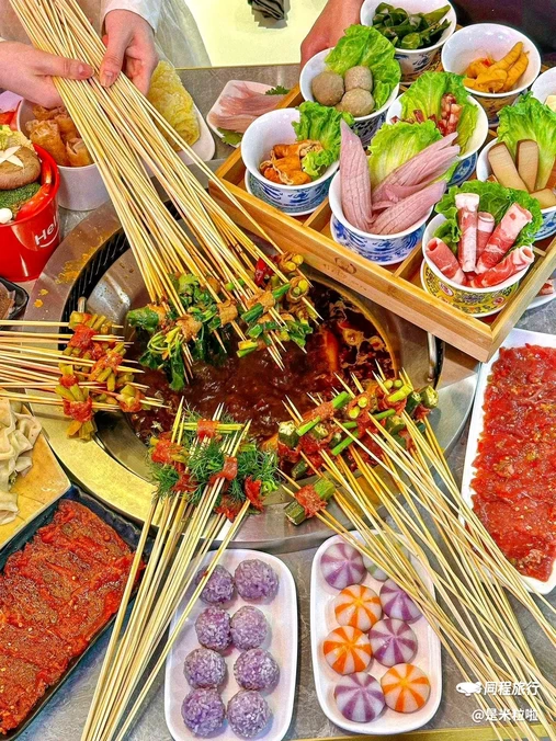 丫霸美食城(福州台江宝龙广场店) - 福州市旅游