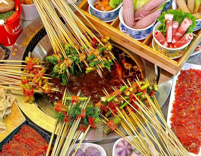 丫霸美食城(福州台江宝龙广场店) - 福州市旅游 1