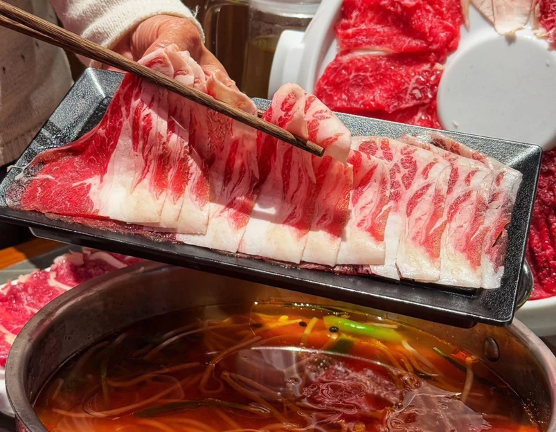 犇牛阁酸汤牛肉火锅(北京华联BHG Mall上地店) - 北京市旅游 1