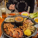 怪噜牛贵州烙锅烧烤 - 贵阳市旅游 缩略图 1