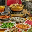 凤添吉·小海鲜美鸡煲·大排档(长寿路店) - 上海市旅游 缩略图 1