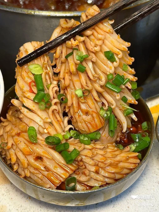 王嘉龙的串串香(总店) - 成都市旅游