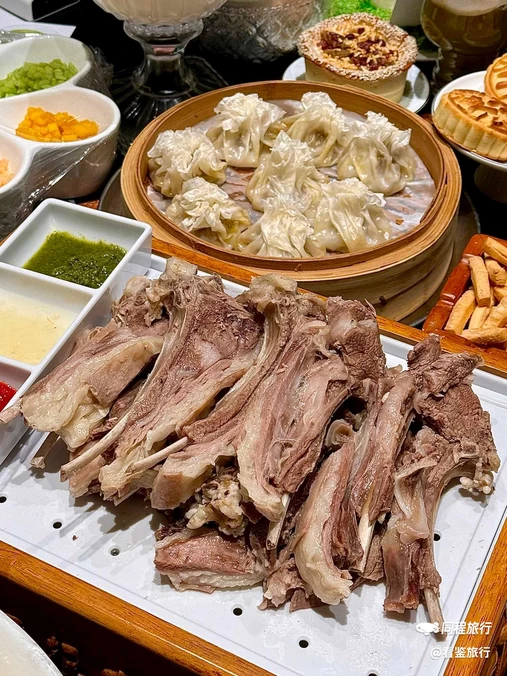 两只小山羊·手把肉 - 呼和浩特市旅游