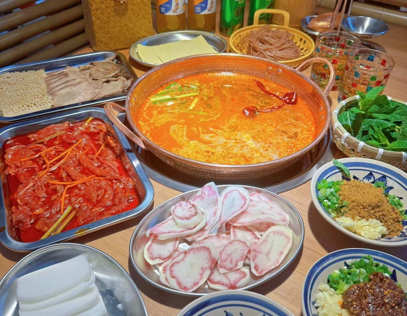 洱火云南酸菜牛肉火锅(长楹天街店) - 北京市旅游 1