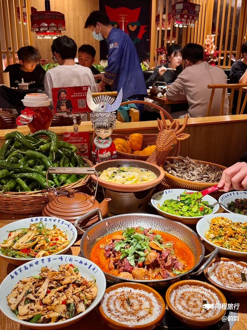 吃饭皇帝大(龙湖杭州滨江天街店) - 杭州市旅游