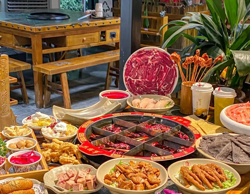 巴将军·非遗原味火锅(解放碑店) - 重庆市旅游 1