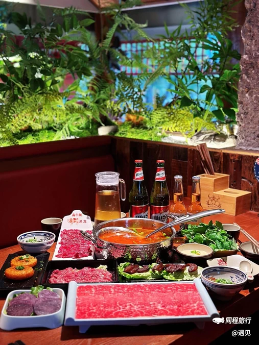 犇牛阁酸汤牛肉火锅(团结湖店) - 北京市旅游