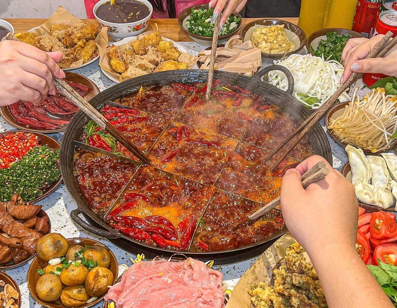 乐至火锅馆(融景城臻苑店) - 重庆市旅游 1