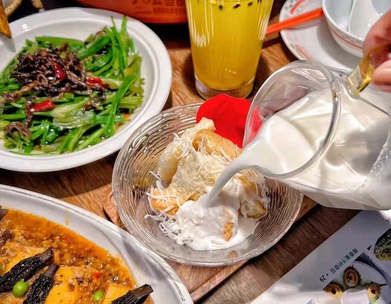 云雪丽·木府土司文化餐厅(木府店) - 丽江市旅游 1