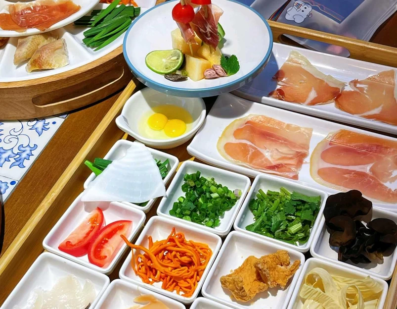 芸南道·过桥米线(昆明老街旗舰店) - 昆明市旅游 1