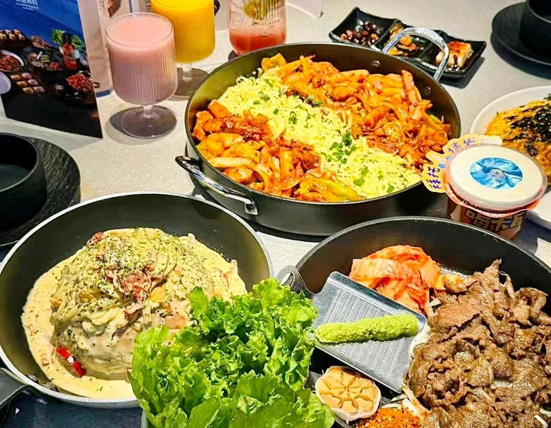 釜村· 朴妈妈创意料理(时代广场店) - 乌鲁木齐市旅游 1