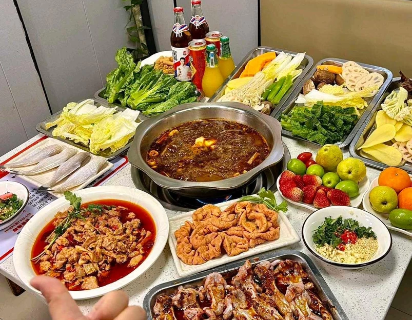 唐掌柜稻田蛙肥肠鱼(万象城店) - 成都市旅游 1