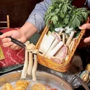 牛牛和牛海鲜粥底火锅(东安天街店) - 成都市旅游 缩略图 3