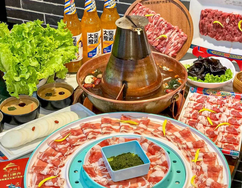 南门铜锅涮肉(绿地缤纷城店) - 北京市旅游 1