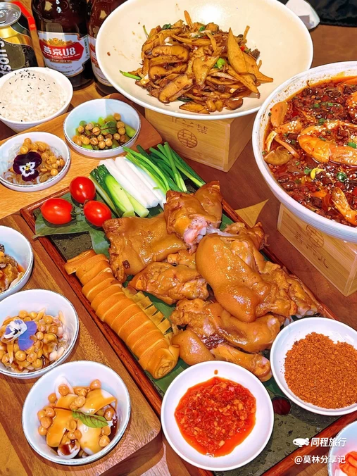 犇六儿·酒肉熏作(朝外店) - 北京市旅游