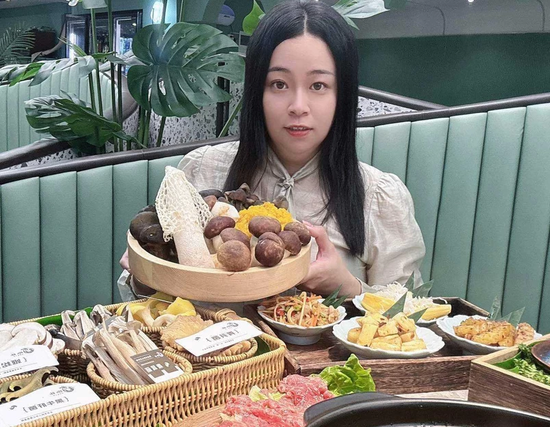 椰林·野生菌火锅(告庄西双景星光夜市店) - 西双版纳傣族自治州旅游 1