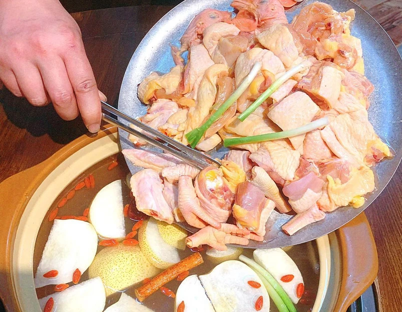 桃火火·陶炉鸡煲火锅(南长街店) - 无锡市旅游 1