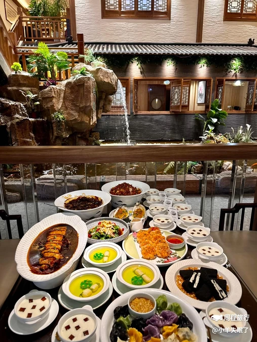 聚缘大院·青岛小船海鲜(崂山店) - 青岛市旅游