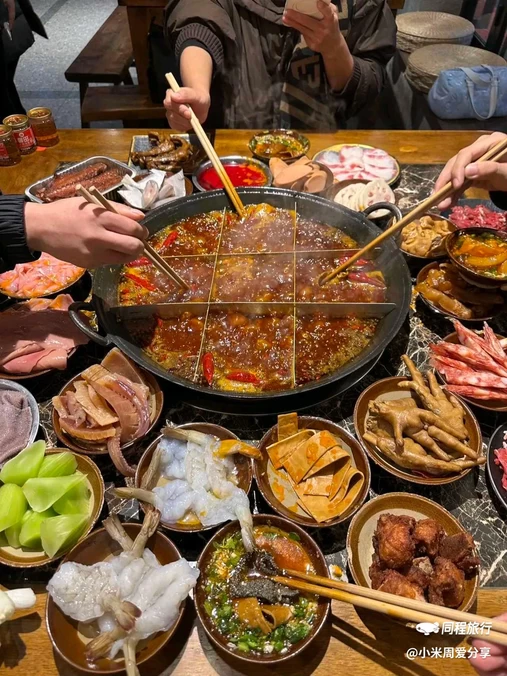 歪歪老火锅 - 重庆市旅游