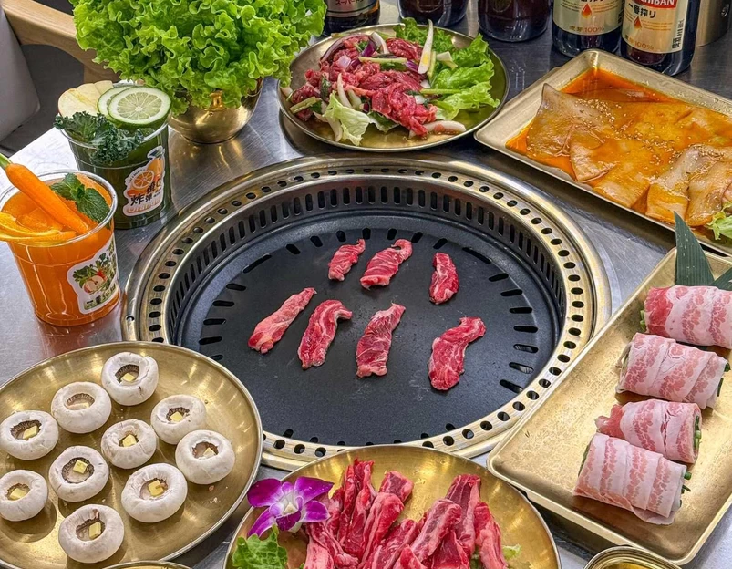 齐齐哈尔小炉匠炭火烤肉(总店) - 北京市旅游 1