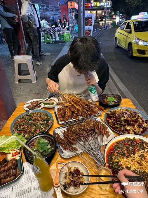 野巷里纯手工烧烤江湖菜 - 重庆市旅游