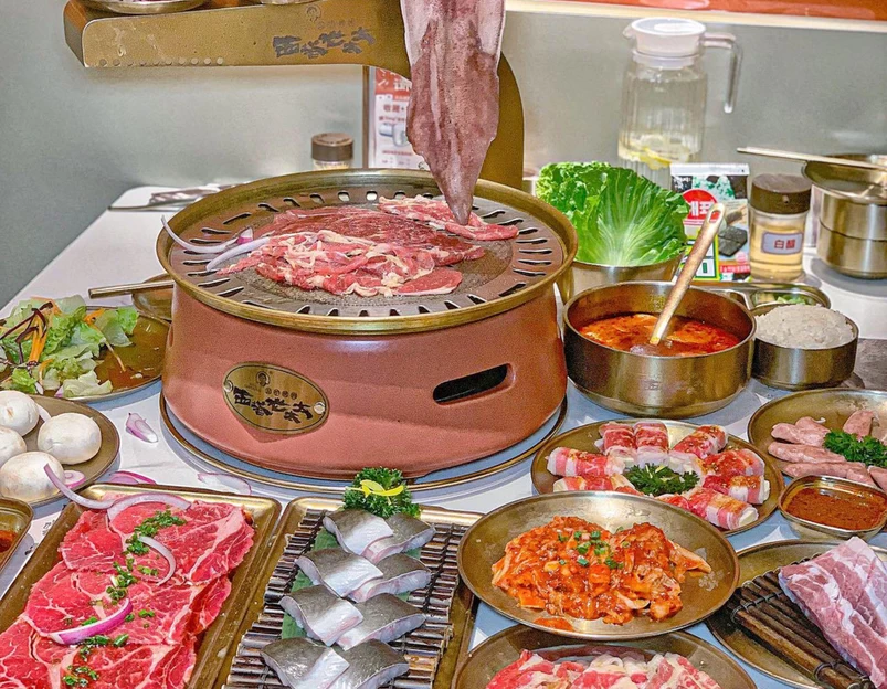西塔老太太泥炉烤肉(深圳龙华天虹购物中心店) - 深圳市旅游 1