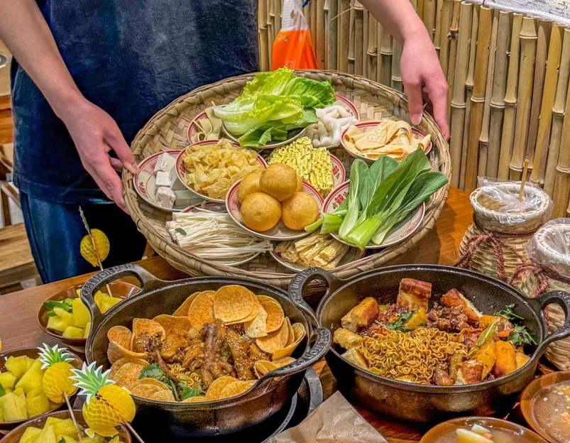 唐人锅鸡公煲l烤鱼(托乐嘉店) - 南京市旅游 1