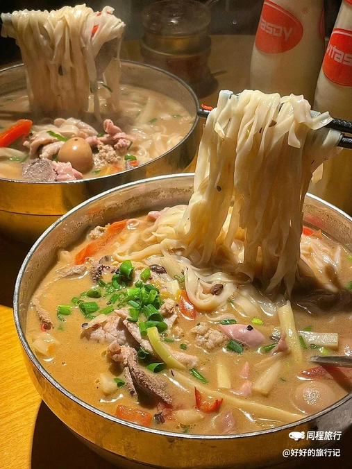 金鹏南宁老友粉·蜜汁烧烤(体育西店) - 广州市旅游