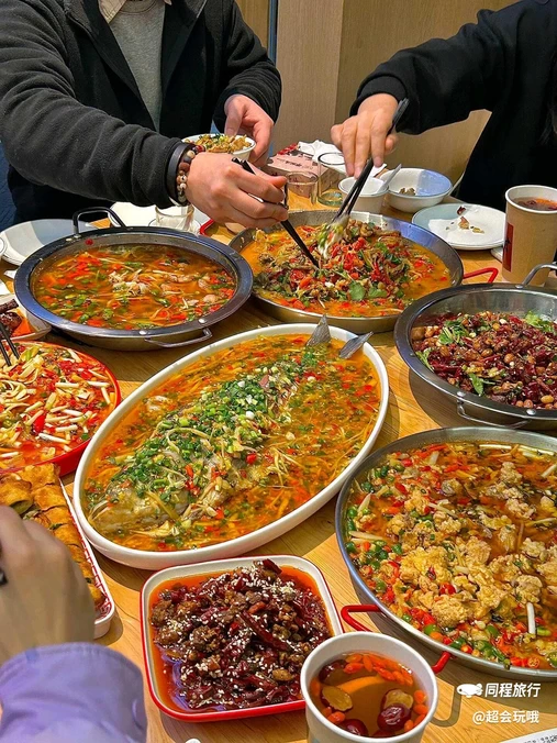 肆财盅自贡江湖菜(桐梓林店) - 成都市旅游