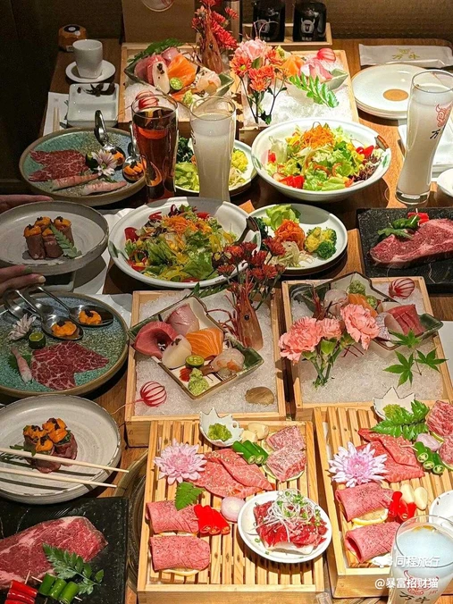 万牛和牛烧肉(荟聚黑金店) - 上海市旅游