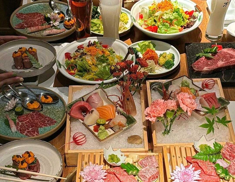 万牛和牛烧肉(荟聚黑金店) - 上海市旅游 1
