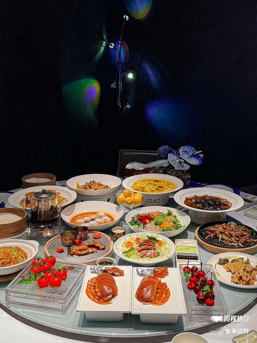 小大董·烤鸭(重庆首店·江景餐厅·来福士店) - 重庆市旅游