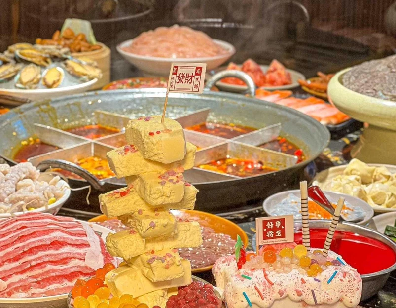 防空洞老火锅(解放碑店) - 重庆市旅游 1