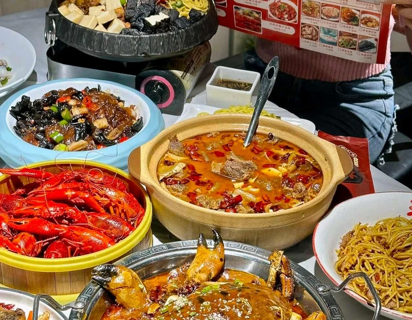 乐里江湖·小龙虾·香辣蟹·夜宵(鲁能城店) - 天津市旅游 1