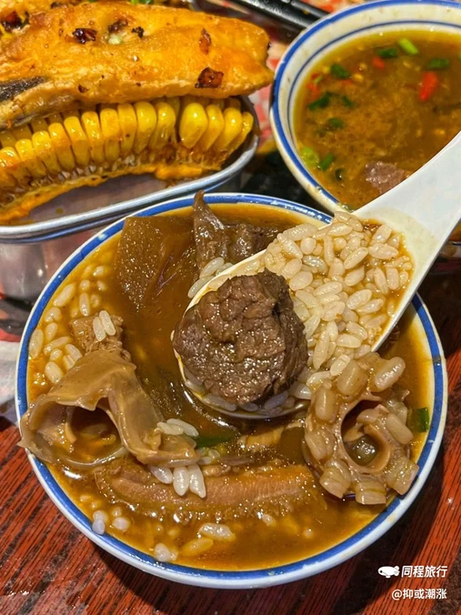 沙胆彪炭炉牛杂煲(成都龙湖北城天街店) - 成都市旅游