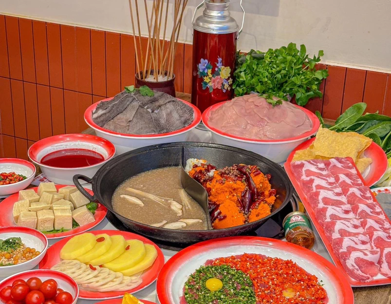 六婶老火锅(宝安固戍店) - 深圳市旅游 1