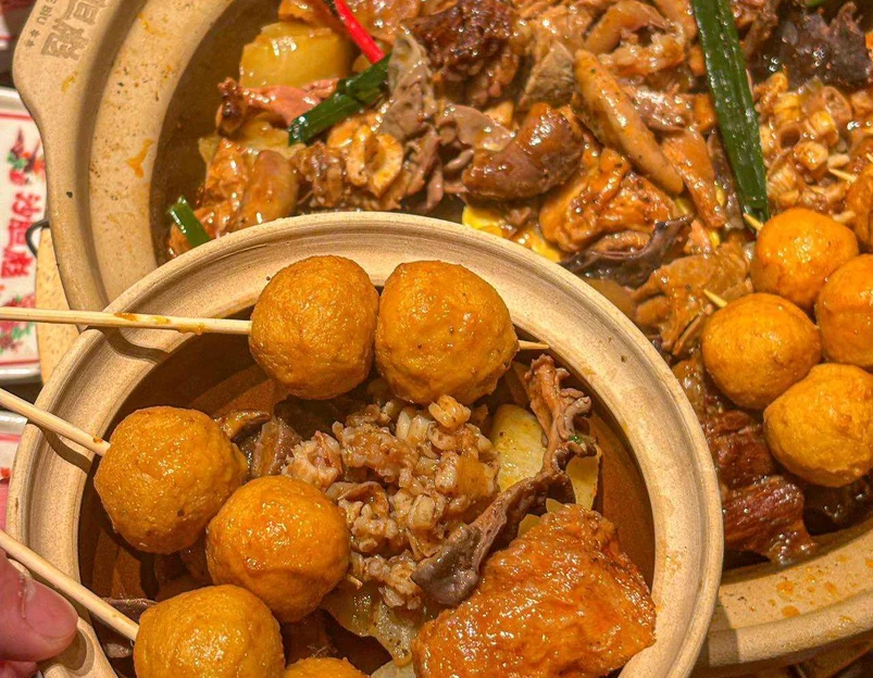 沙胆彪炭炉牛杂煲(上海环宇城店) - 上海市旅游 1