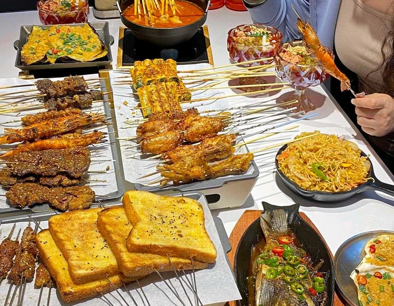 贺记东北烧烤(万寿店) - 南京市旅游 1