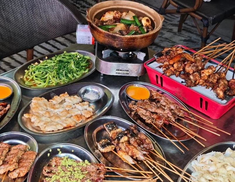 水东城·串烧鸡·粤西大排档(八卦一路店) - 深圳市旅游 1