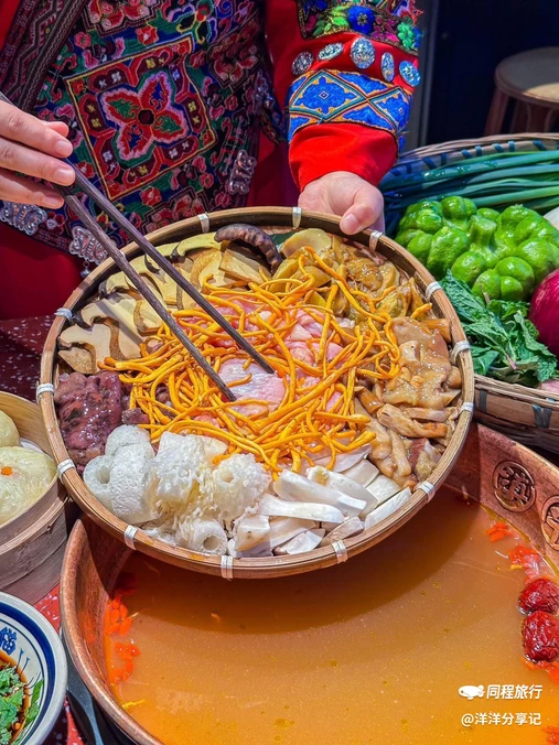 滇牛云南酸菜牛肉火锅(深圳首店) - 深圳市旅游