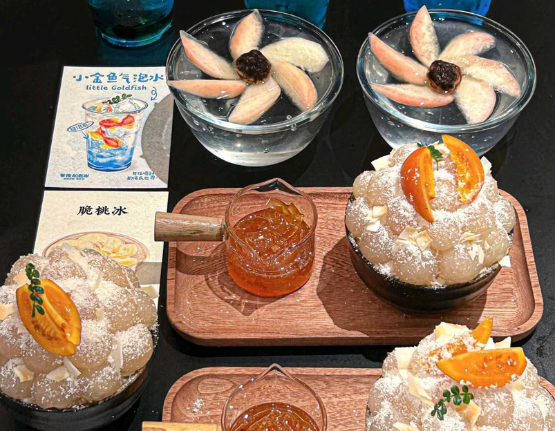 等俺船靠岸·老船蒸鲜·渔家菜(八大关店) - 青岛市旅游 1
