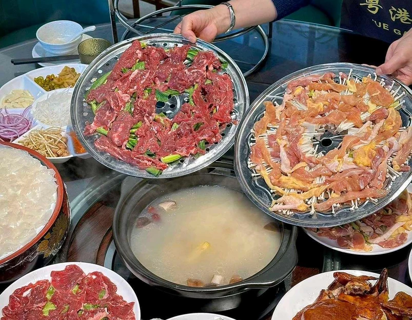 粤港美食顺德菜·桑拿鸡·粥底火锅(武侯万达店) - 成都市旅游 1