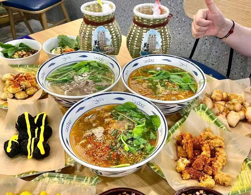 严火火生烫牛肉米线(郑州亚细亚卓悦城店) - 郑州市旅游 1