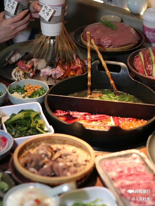 鸣鹤山房·成都串串香火锅茶坊(上海首店) - 上海市旅游