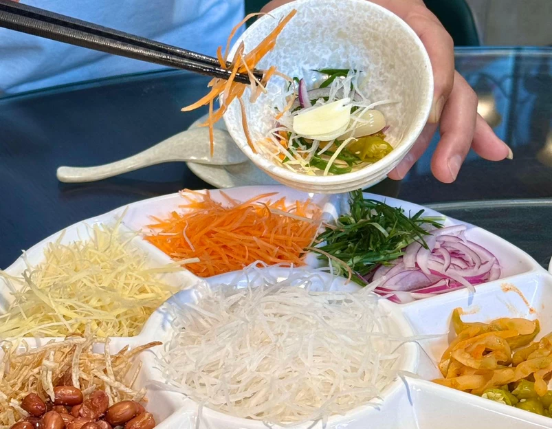 粤港美食顺德菜·桑拿鸡·粥底火锅(武侯万达店) - 成都市旅游 1