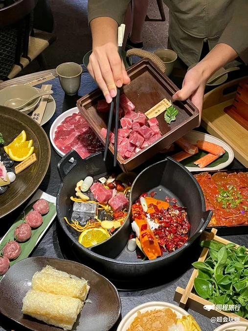 橙小羊火锅铺子·黑金店(武汉天地店) - 武汉市旅游