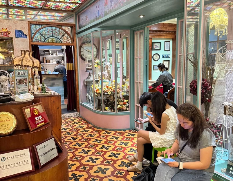 秘密旅行·生日纪念日聚会(中山三店) - 广州旅游 1