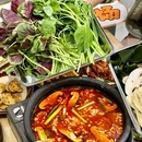 黔有财·贵州地摊酸汤火锅(郑州首店) - 郑州市旅游 缩略图 8
