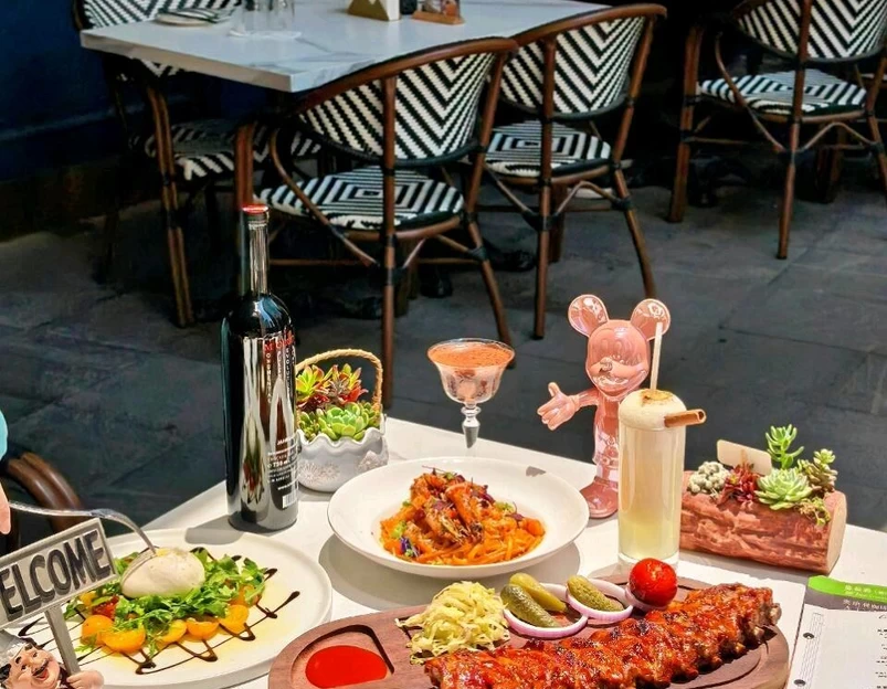 Flambe Bistro·维也纳烤肋排西餐酒馆(南丰城店) - 上海市旅游 1