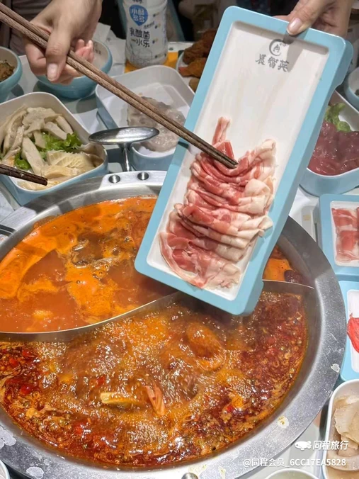 和谐广场(向阳路店)停车场出入口 - 青岛市旅游